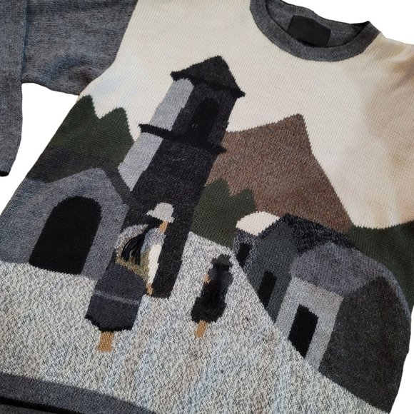 100% baby alpaca wool sweater with depiction of a mother daughter and village - Picture 12 of 12